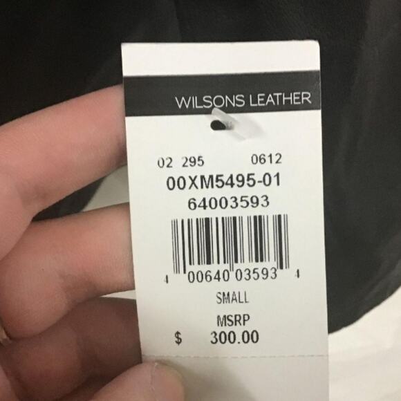 LA NOUVELLE RENAISSANCE. NWT WOMENS LEATHER MOTO JACKET - Picture 8 of 15